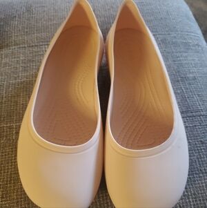 CROCS Light Pink Women's Flats Sz 7